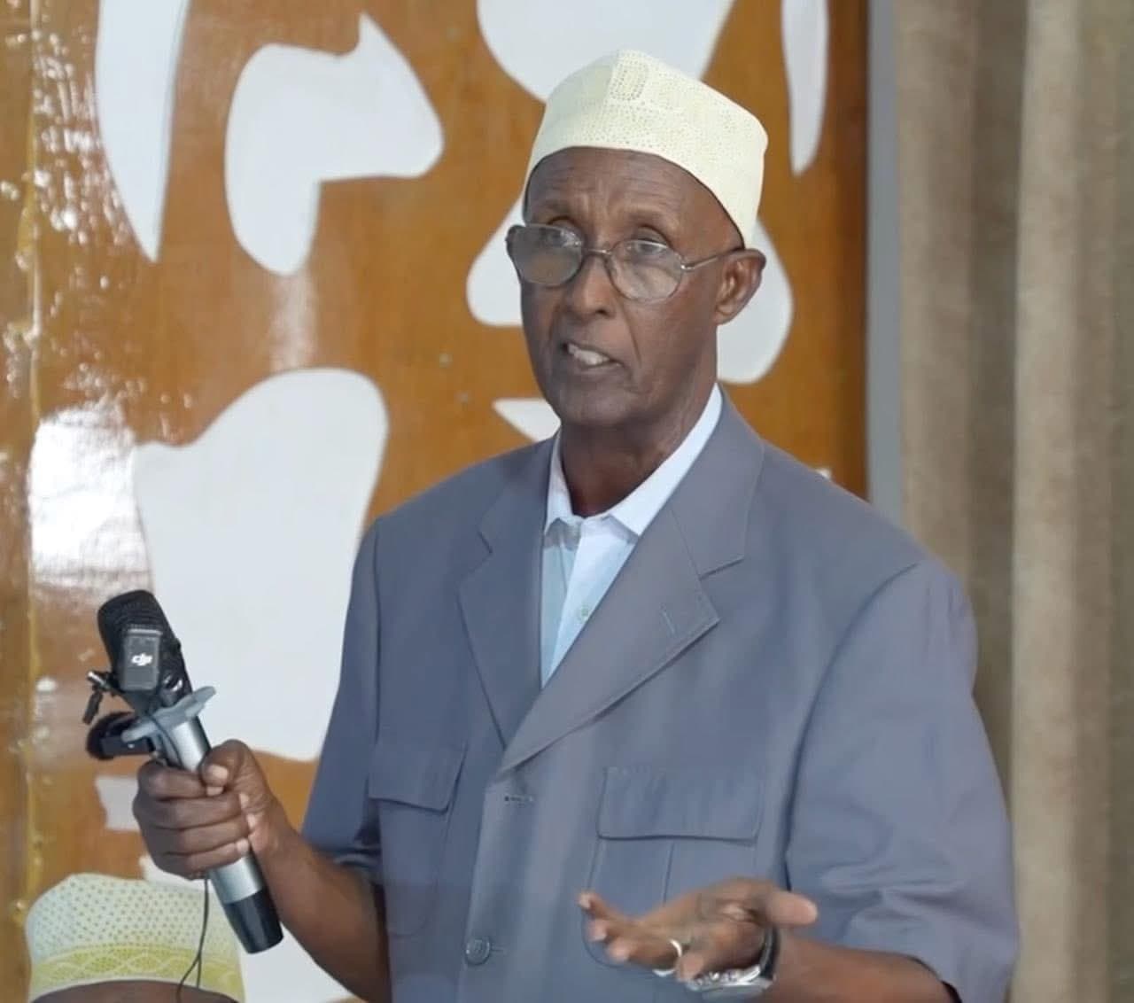 Cambaareyn Culus oo Loo Jeediyey Xarigga Wasiir Hore, Ganacsade, iyo Oday 90 Jir ah oo Ka Dhadhamiyey Barakicinta Qasabka ah